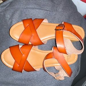 70’s retro platform sandals